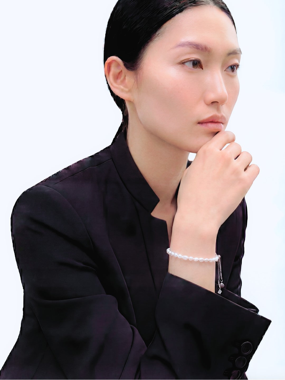 stem&stone vintage cream Japanese pearl bracelet with adjustable sterling silver closure.